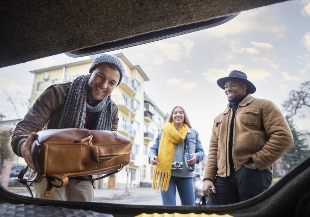 young-adults-travelling-winter-time